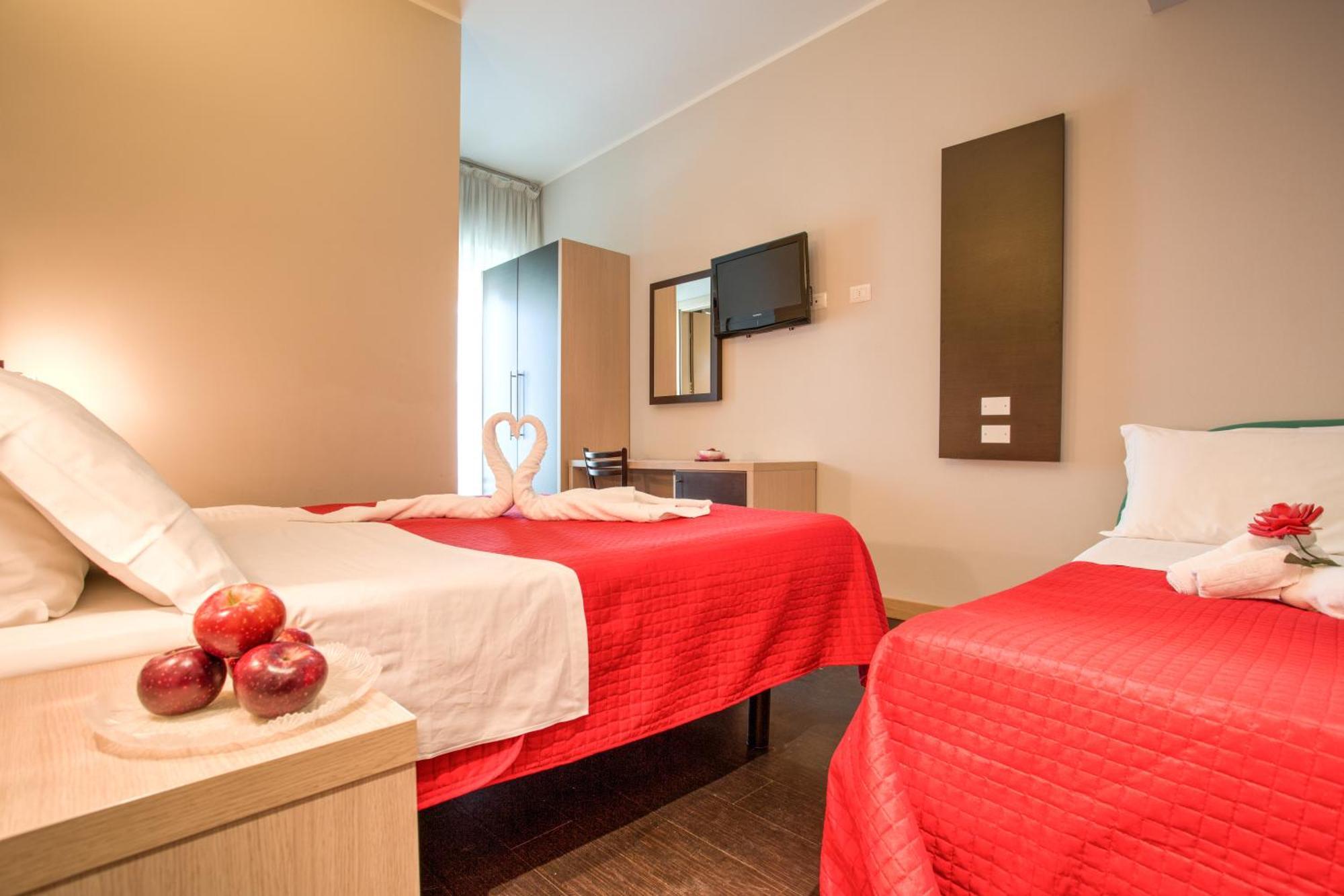 Hotel Aiglon Rimini Bagian luar foto