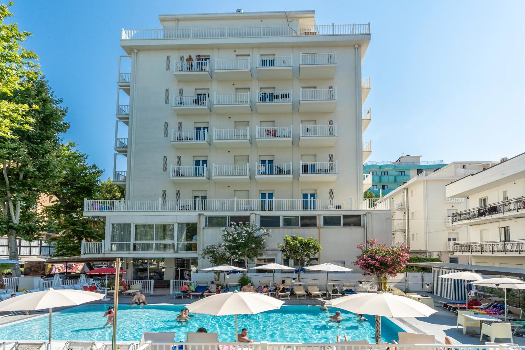 Hotel Aiglon Rimini Bagian luar foto