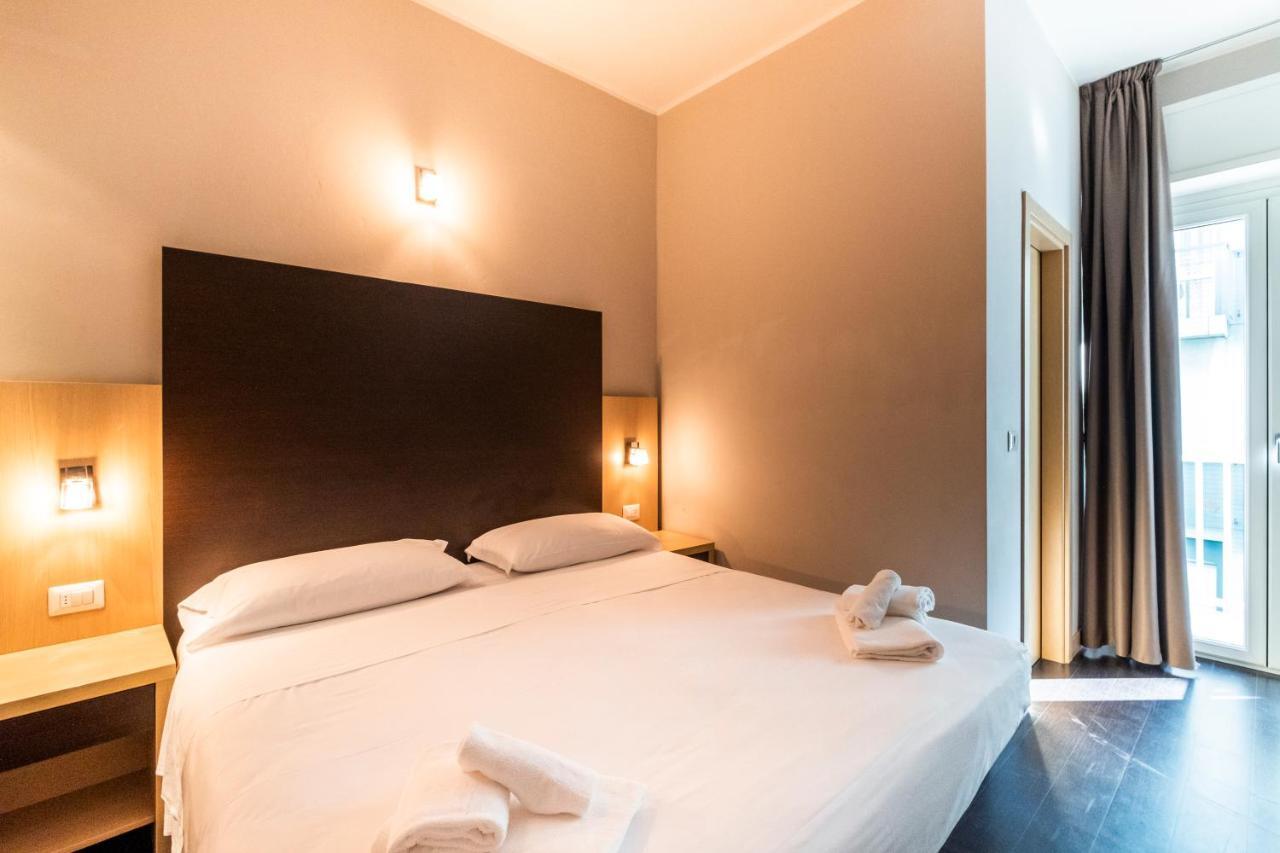 Hotel Aiglon Rimini Bagian luar foto
